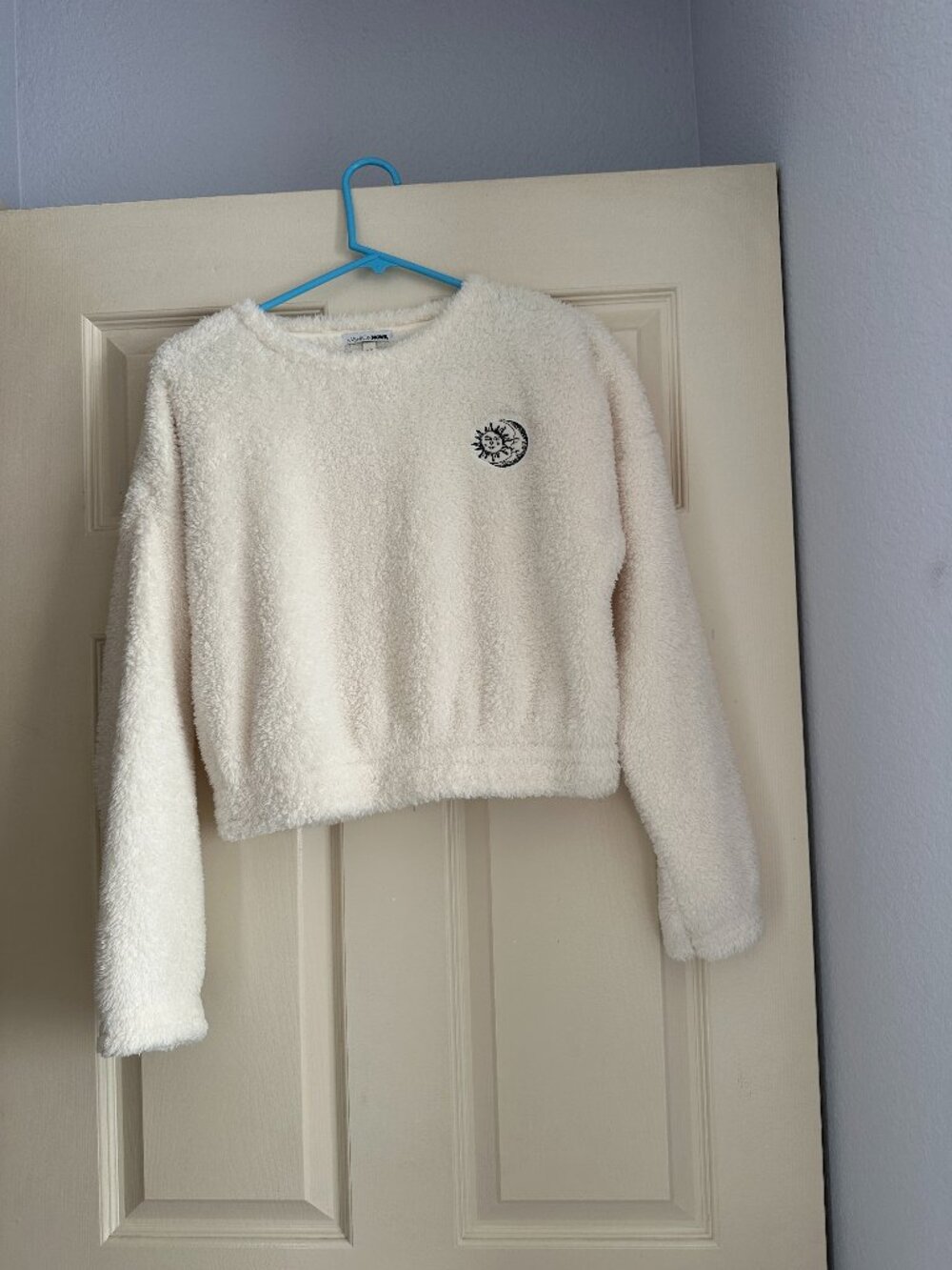 Fashion Nova Sun & Moon Cropped Sweater - Size L